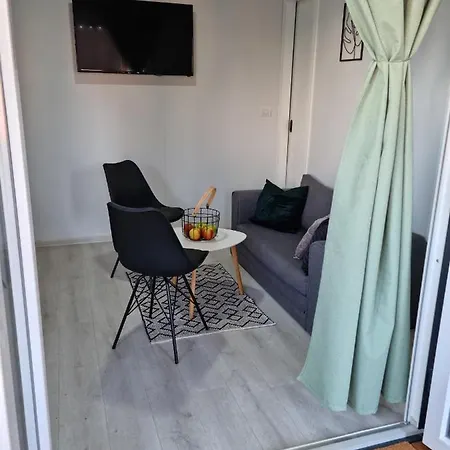 Holiday home Ella Mobile Privlaka (Zadar)