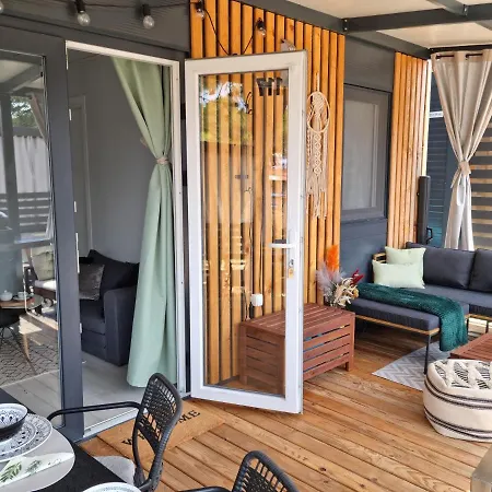 度假居 Ella Mobile