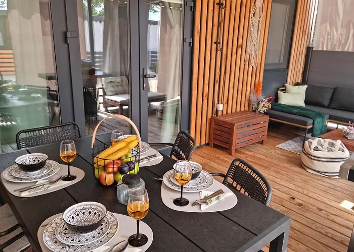 Ella Mobile 度假居 *